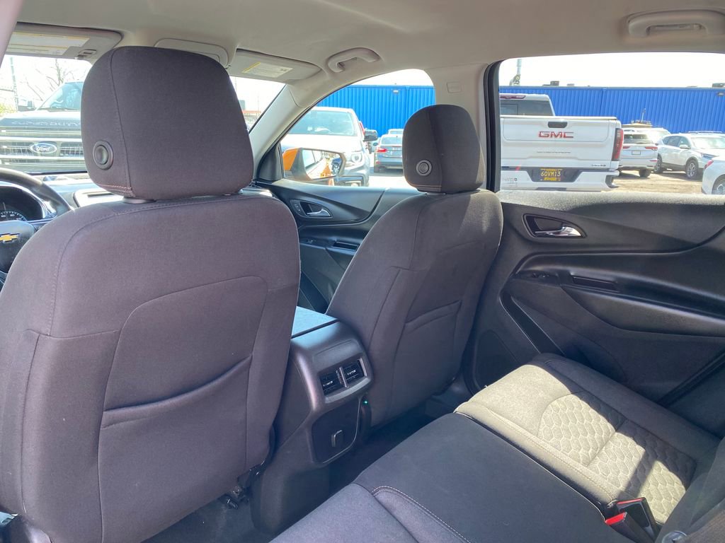 Used 2018 Chevrolet Equinox LT FWD image 14