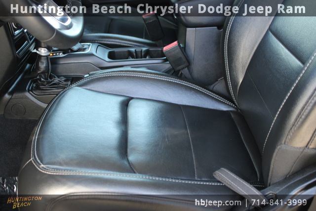 Used 2023 Jeep Wrangler Unlimited Sahara image 37