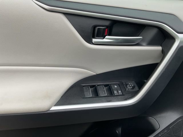 Used 2025 Toyota RAV4 XLE w/ Convenience Package image 25