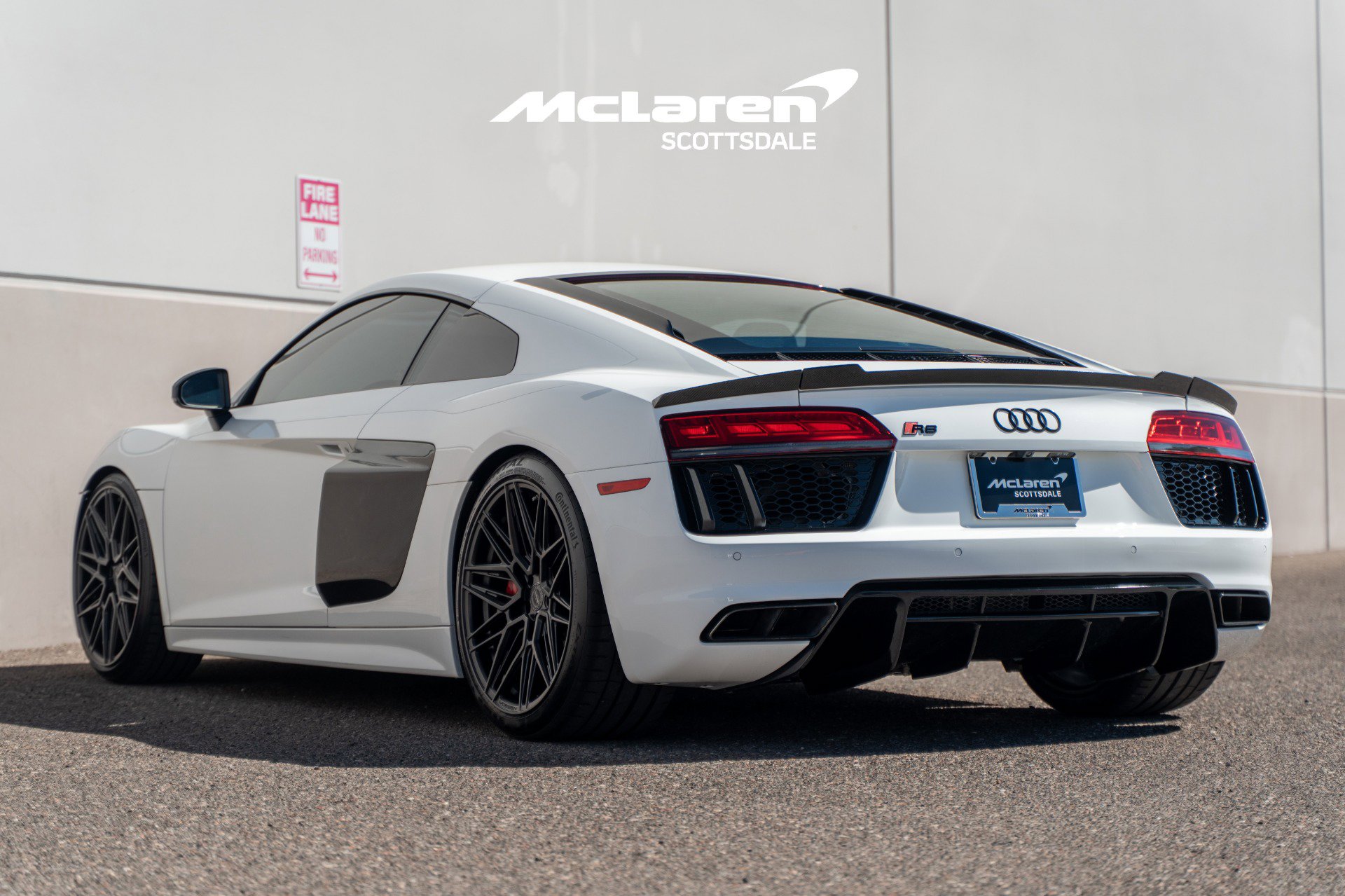 Used 2018 Audi R8 V10 w/ Premium Package image 5