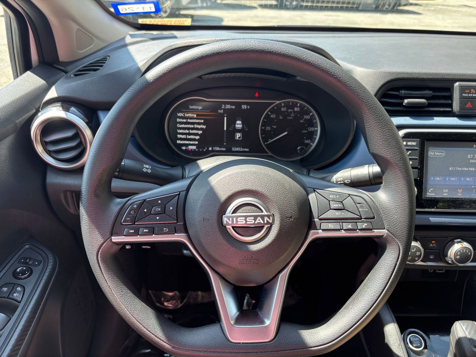 Used 2025 Nissan Versa SV w/ Trunk Package image 28