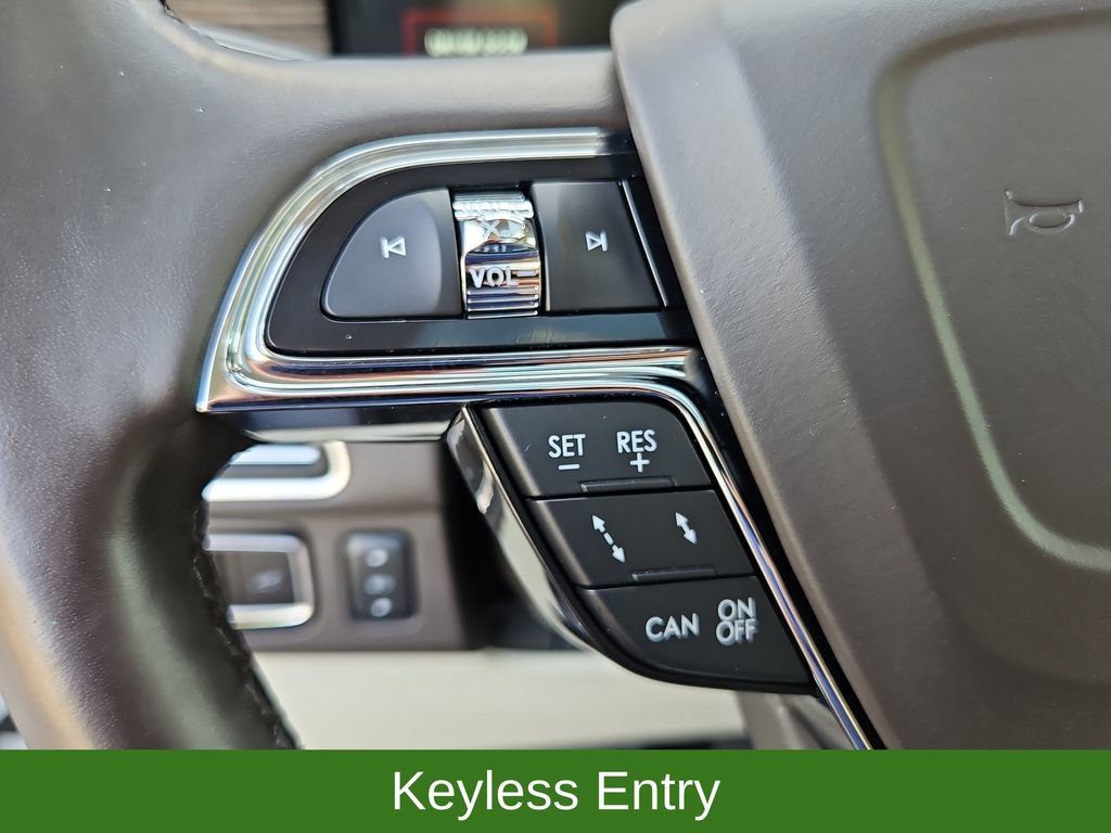 Used 2021 Lincoln Navigator L Black Label w/ Cargo Convenience Package AWD/4WD image 11