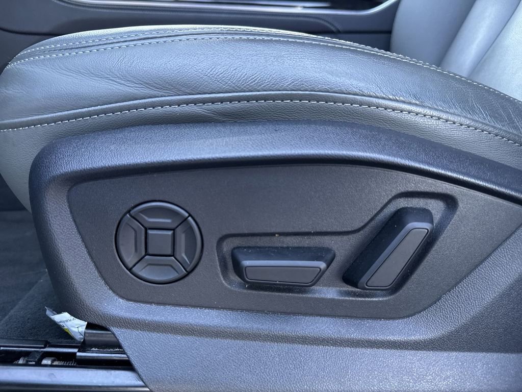 Used 2025 Audi Q7 3.0T Premium Plus image 16