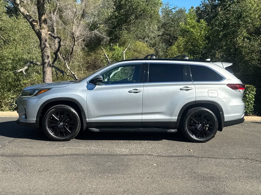 Used 2019 Toyota Highlander SE AWD/4WD image 8