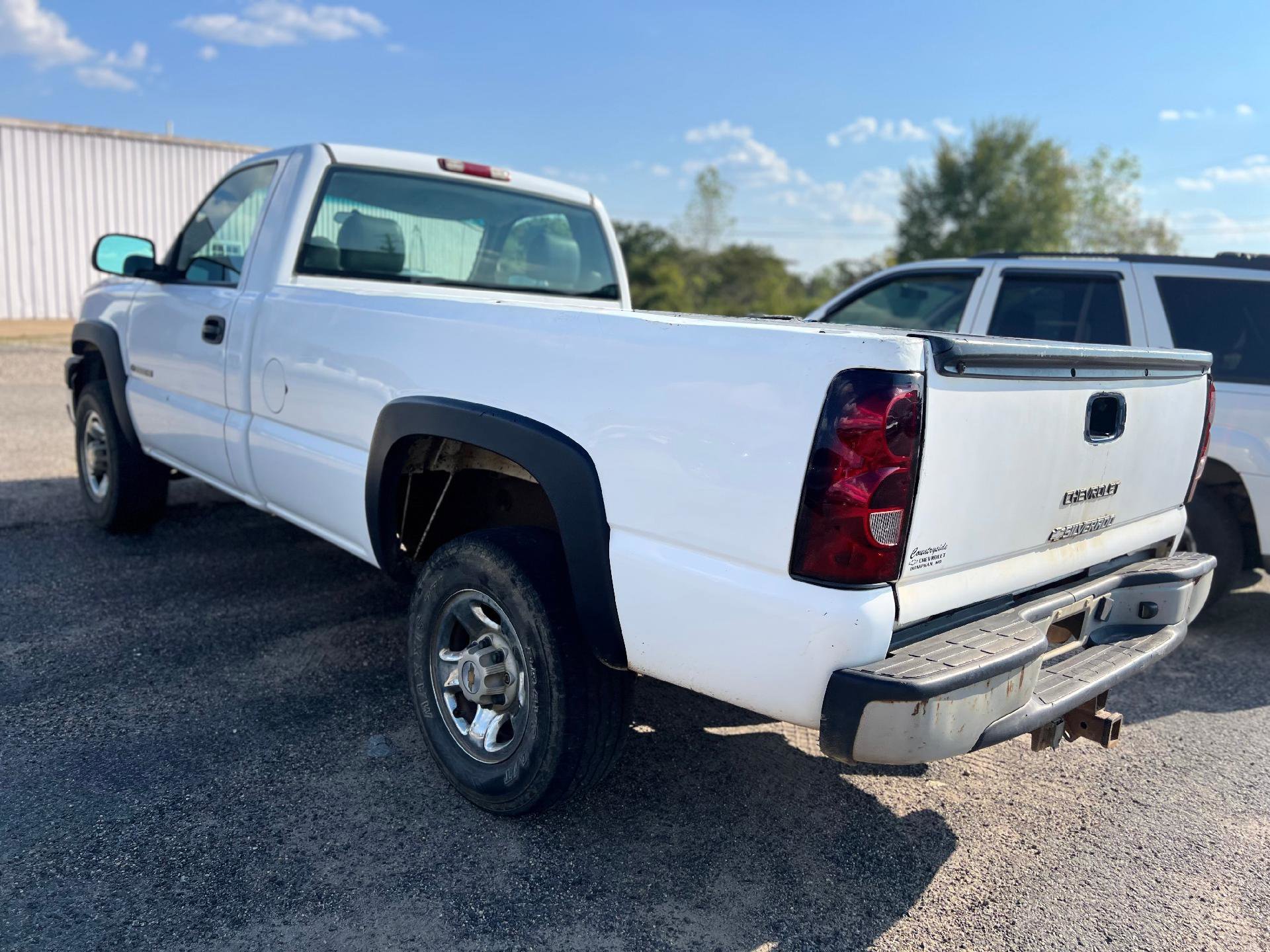 Used 2004 Chevrolet Silverado 2500 W/T image 4