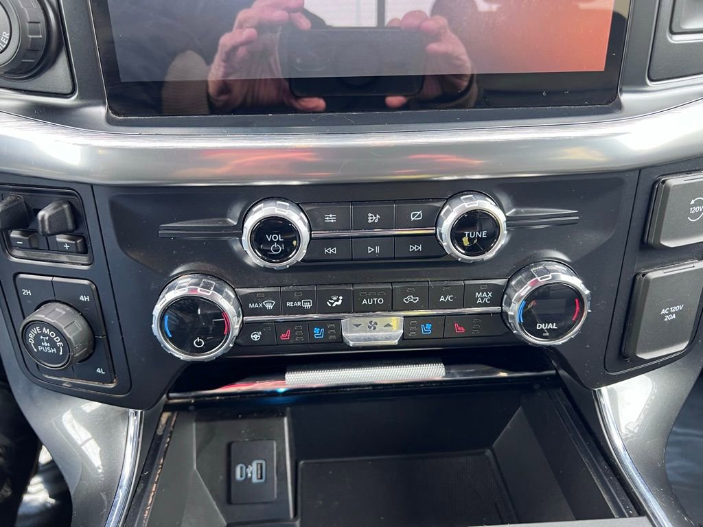 Used 2021 Ford F150 Lariat w/ Equipment Group 502A High image 33