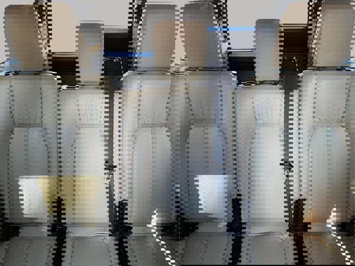 Used 2016 Land Rover LR4 HSE LUX image 41