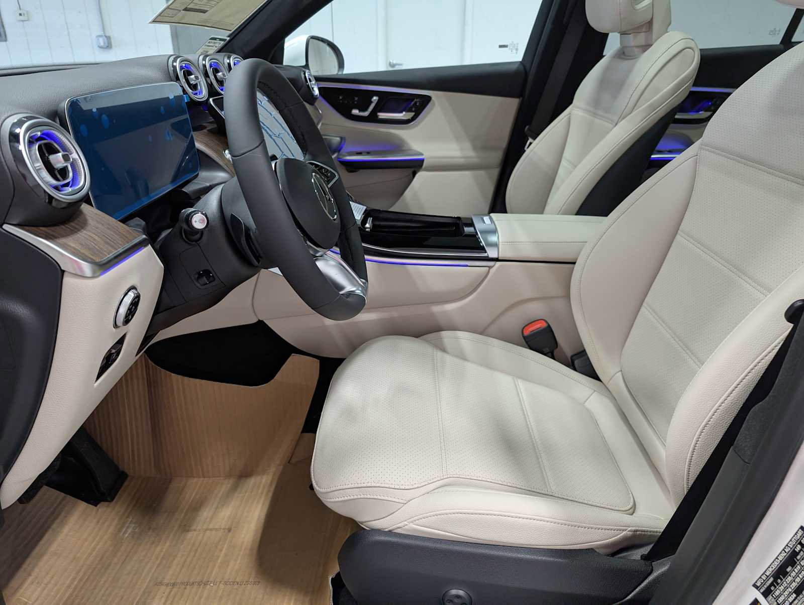 New 2026 Mercedes-Benz GLC 300 4MATIC image 4