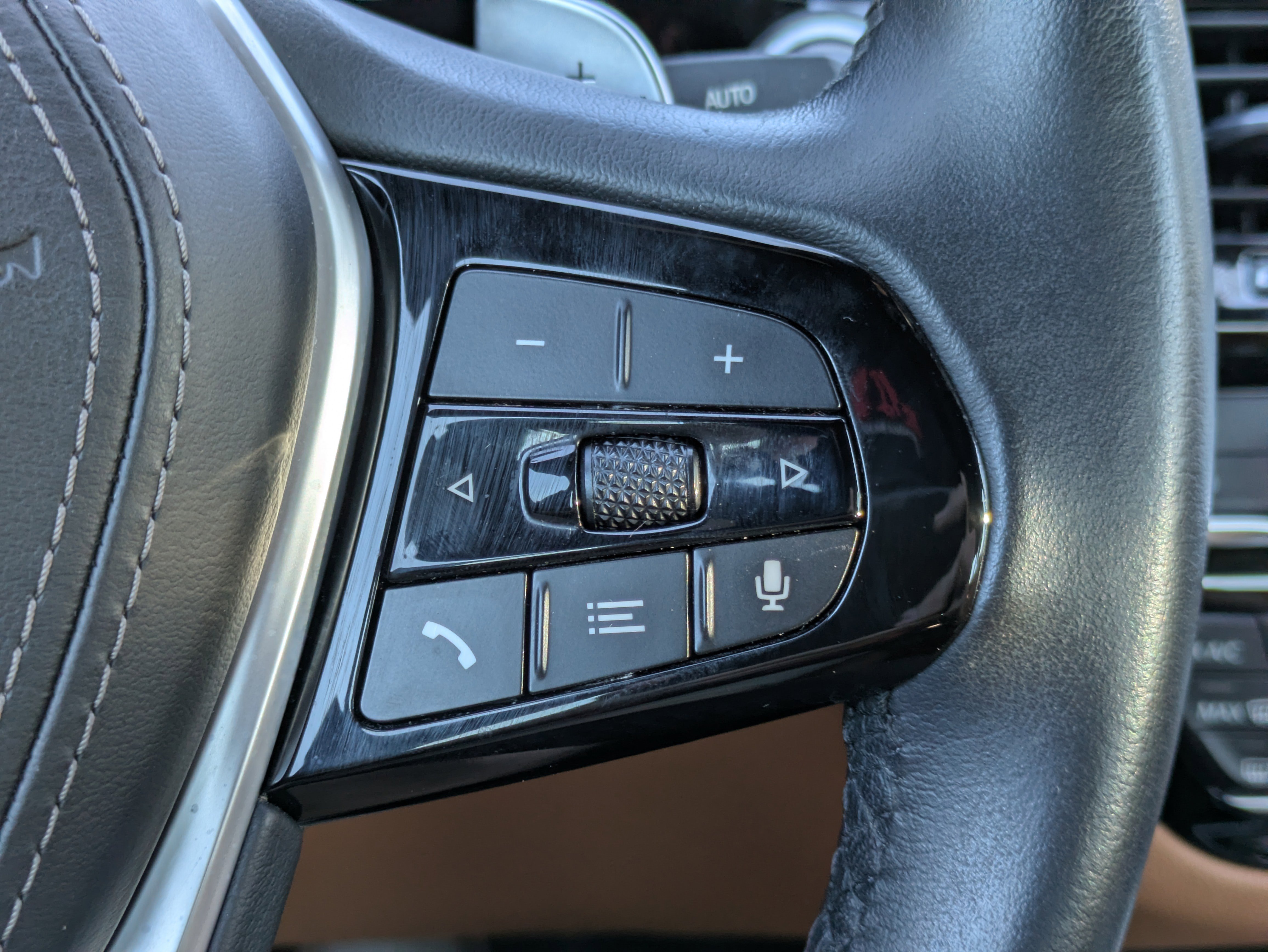 Used 2022 BMW 540i 540i w/ Convenience Package image 28