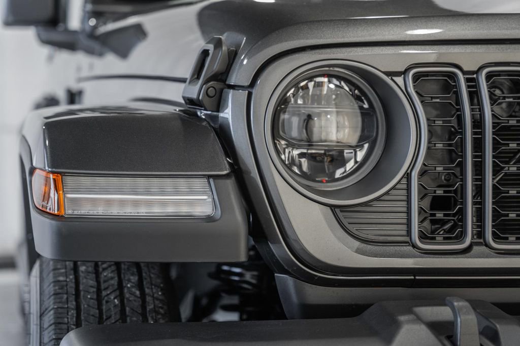 New 2026 Jeep Gladiator Sport image 10