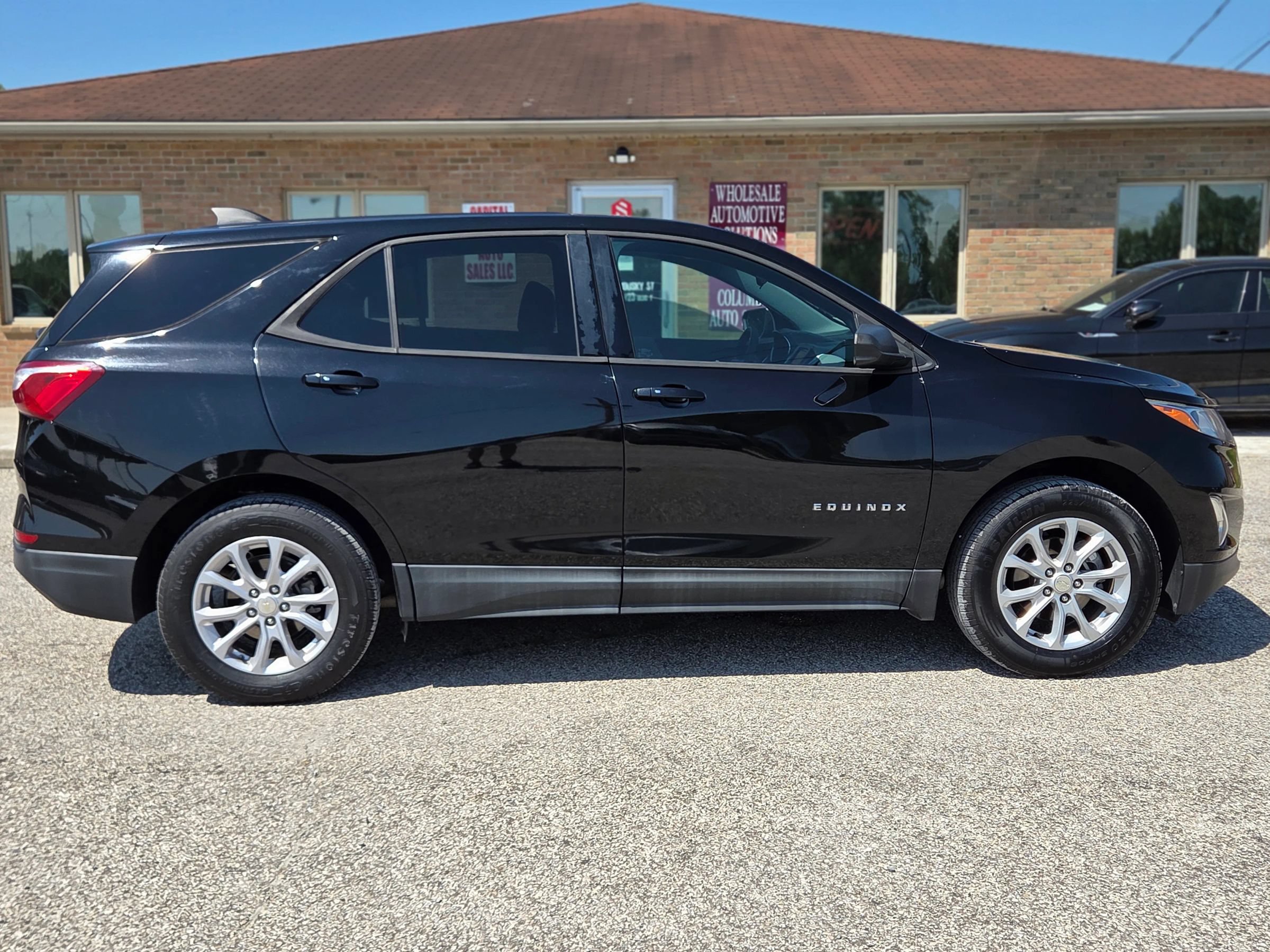 Used 2019 Chevrolet Equinox LS w/ LS Convenience Package FWD image 5