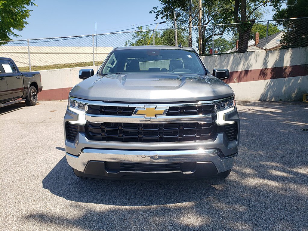 Used 2024 Chevrolet Silverado 1500 LT w/ Protection Package RWD image 2