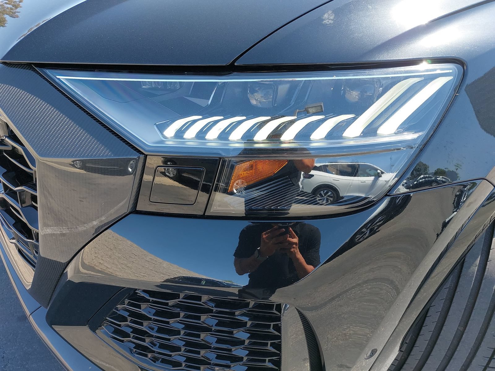 Used 2022 Audi RS Q8 AWD/4WD image 35