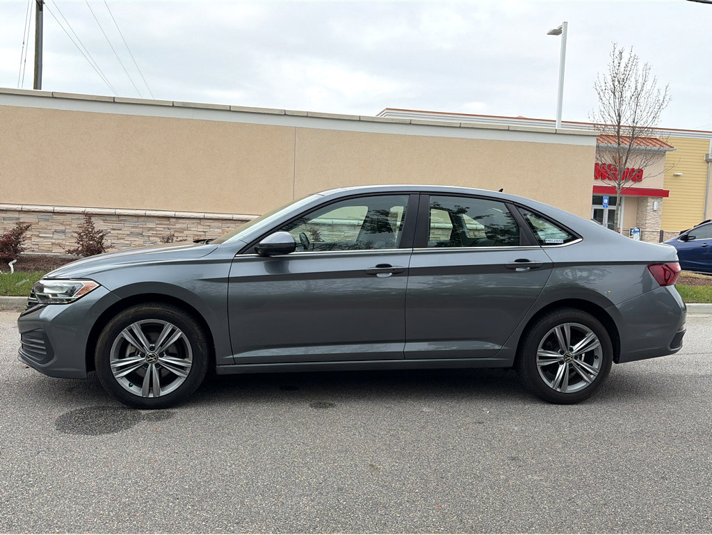 Used 2024 Volkswagen Jetta SE image 26