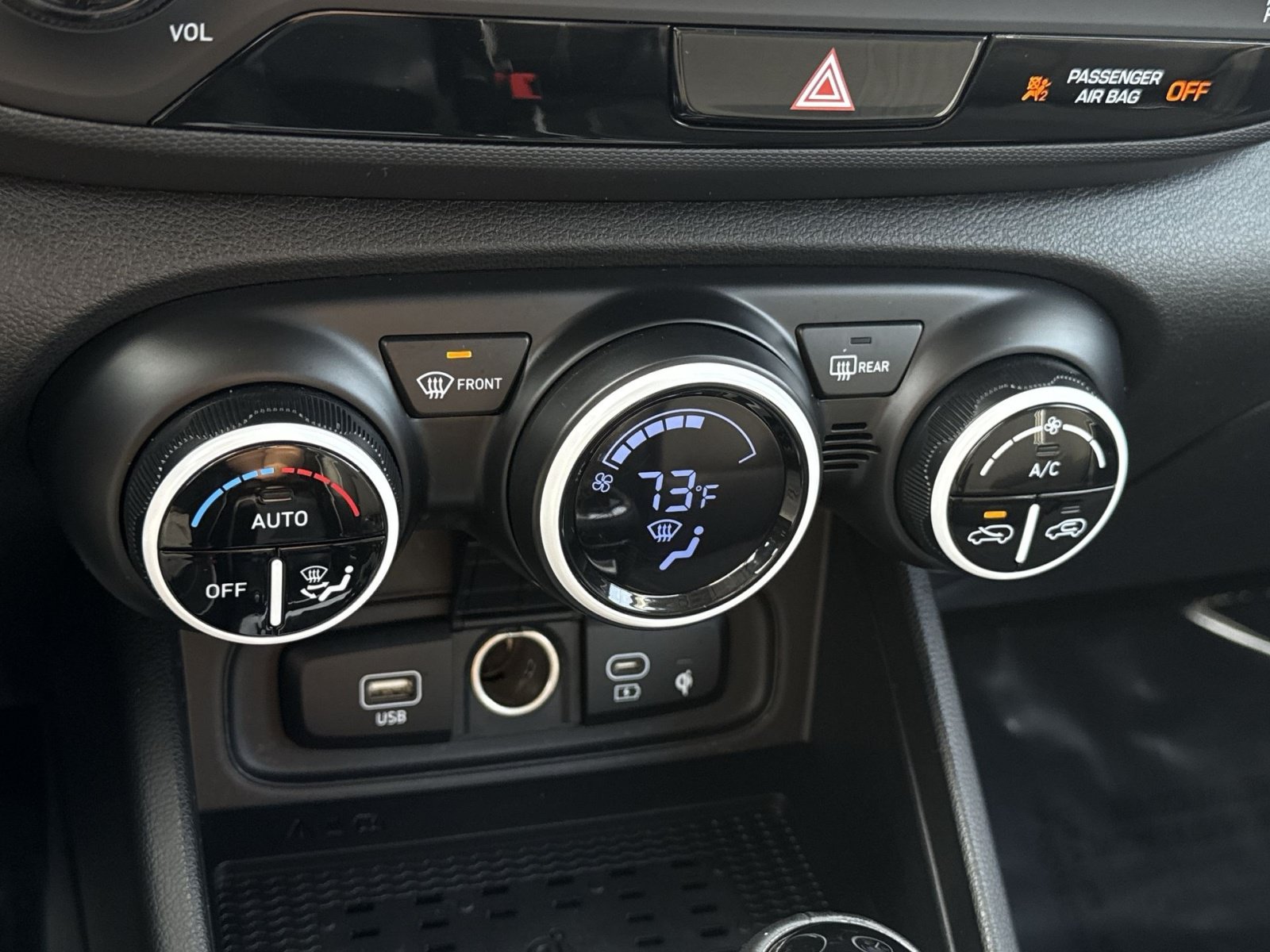 Certified 2024 Hyundai Venue Limited FWD image 21