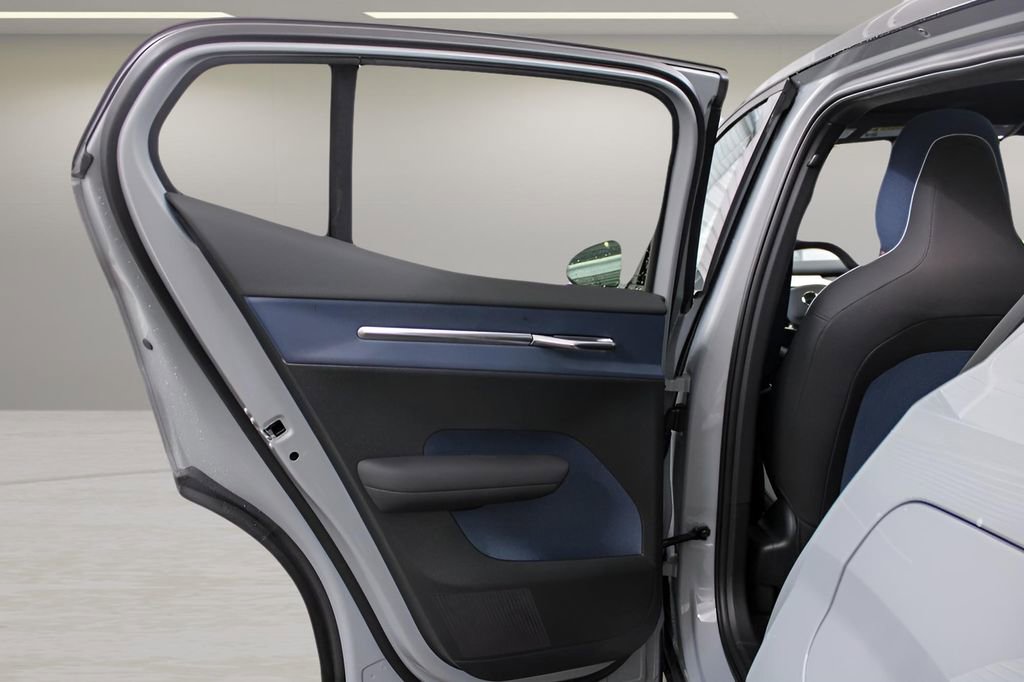 New 2026 Volvo EX30 Plus w/ Protection Package Premier image 29