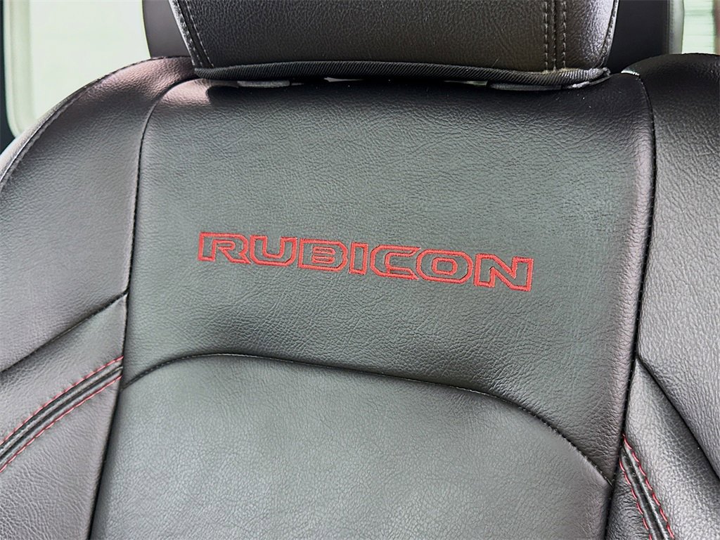Used 2022 Jeep Wrangler Unlimited Rubicon w/ LED Lighting Group image 21