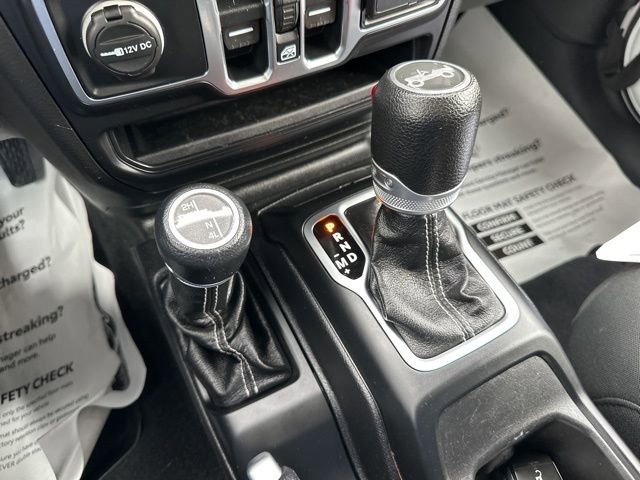 Used 2020 Jeep Wrangler Unlimited Sahara image 25