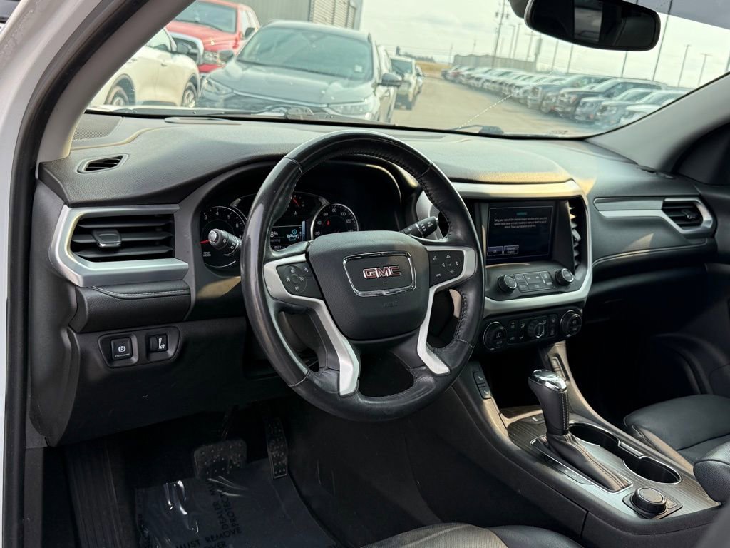 Used 2018 GMC Acadia SLT w/ LPO, Floor Liner Package image 4