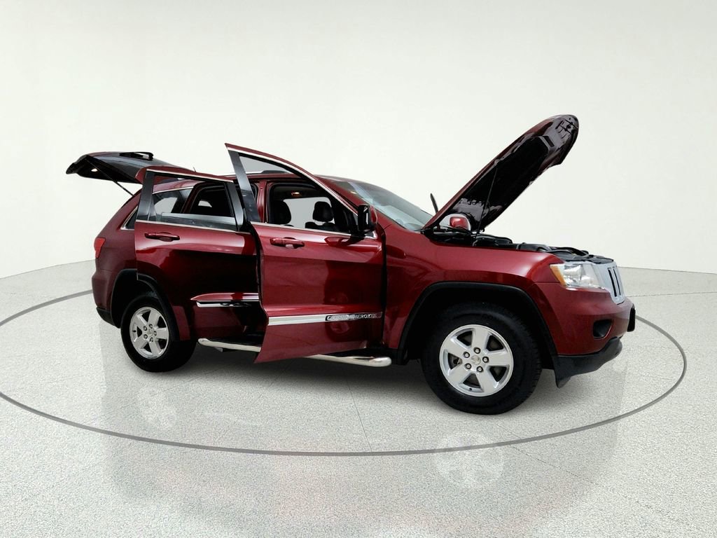 Used 2013 Jeep Grand Cherokee Laredo w/ Laredo E Group AWD/4WD image 15