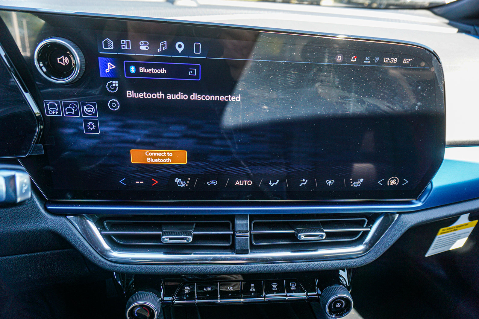 New 2026 Chevrolet Equinox EV LT FWD image 34