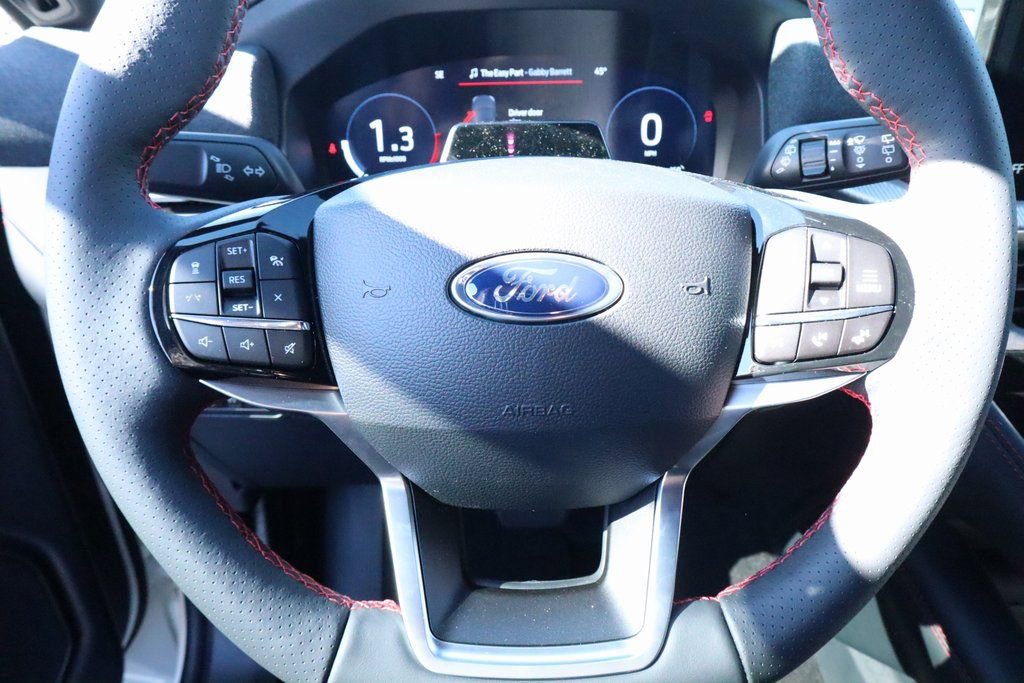 New 2026 Ford Explorer ST-Line w/ ST-Line Street Pack image 2