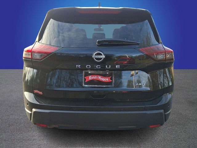 Used 2024 Nissan Rogue S image 5