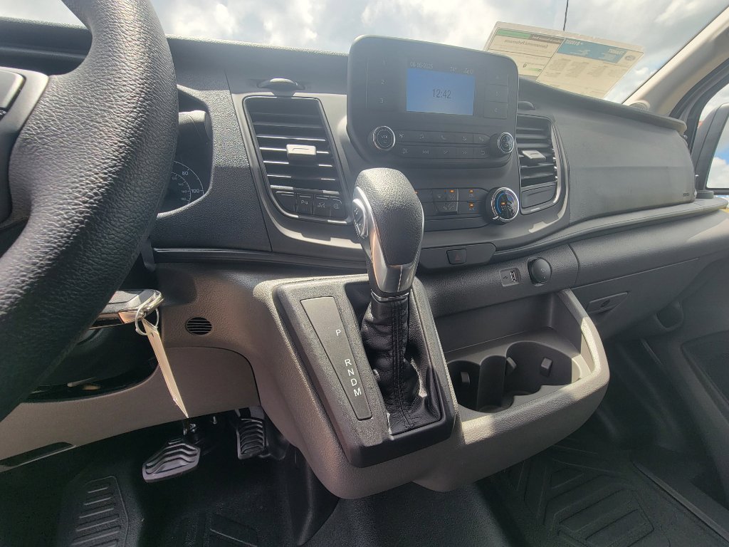 New 2025 Ford Transit 250 148 Medium Roof image 24