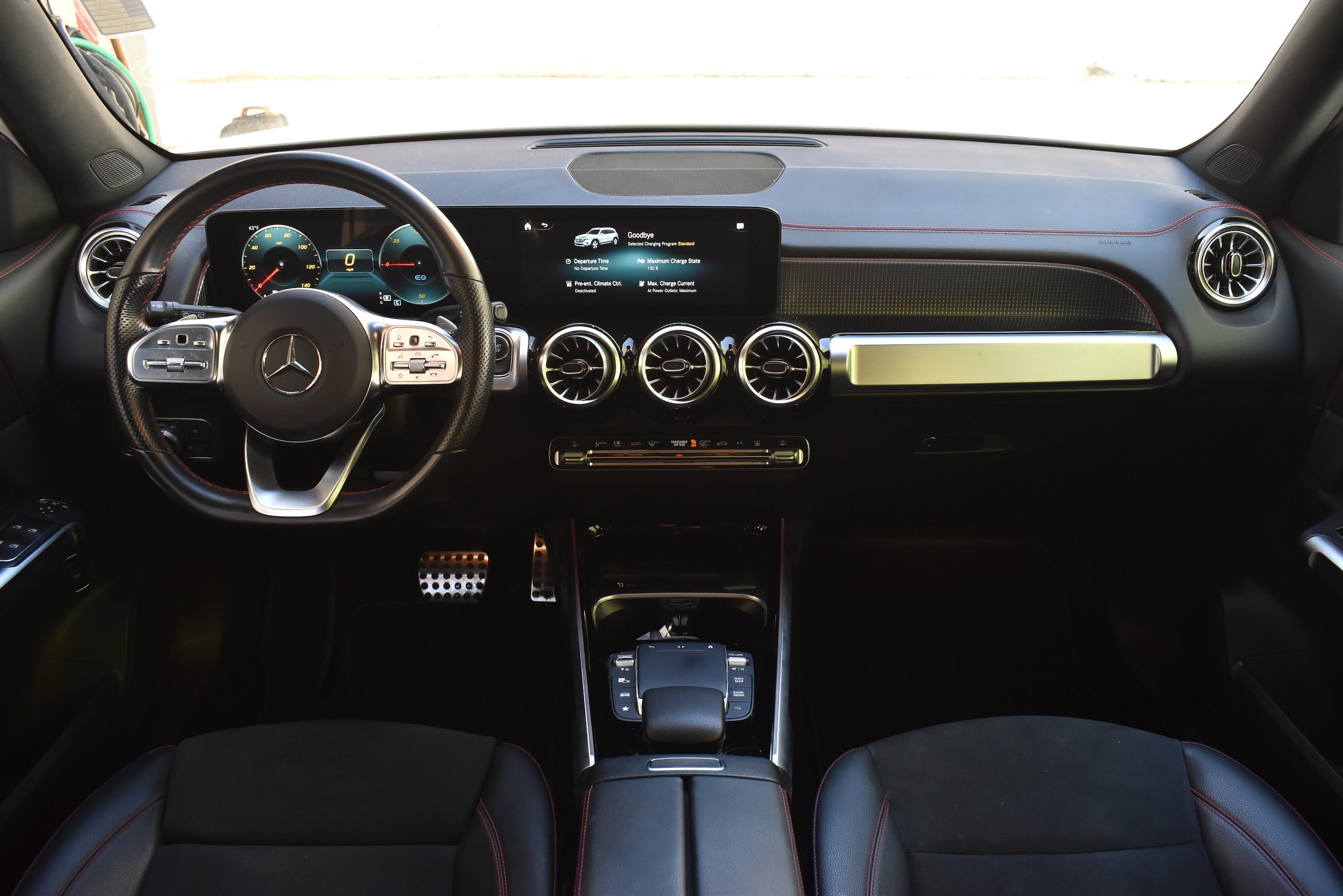 Used 2022 Mercedes-Benz EQB 350 4MATIC image 29