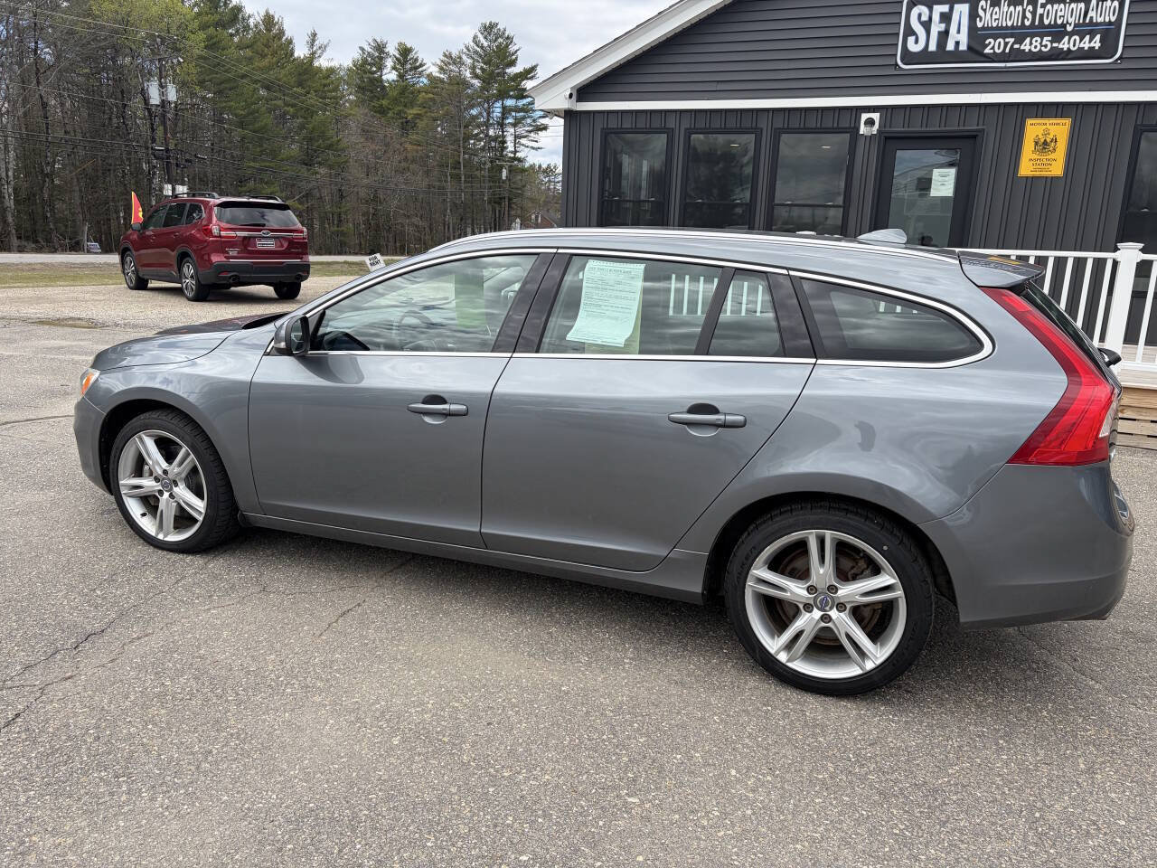 Used 2016 Volvo V60 T5 Premier w/ Technology Package AWD/4WD image 4