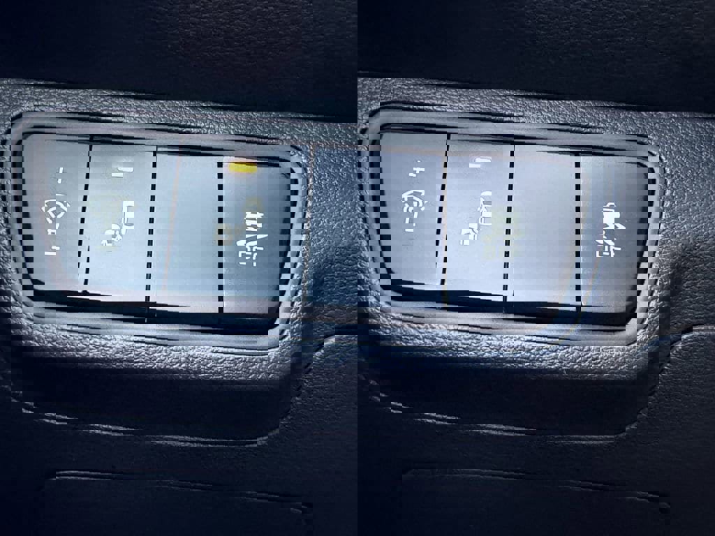 Certified 2024 Kia Forte GT image 31