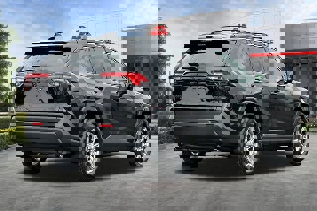 Certified 2025 Toyota RAV4 XLE w/ Convenience Package image 5