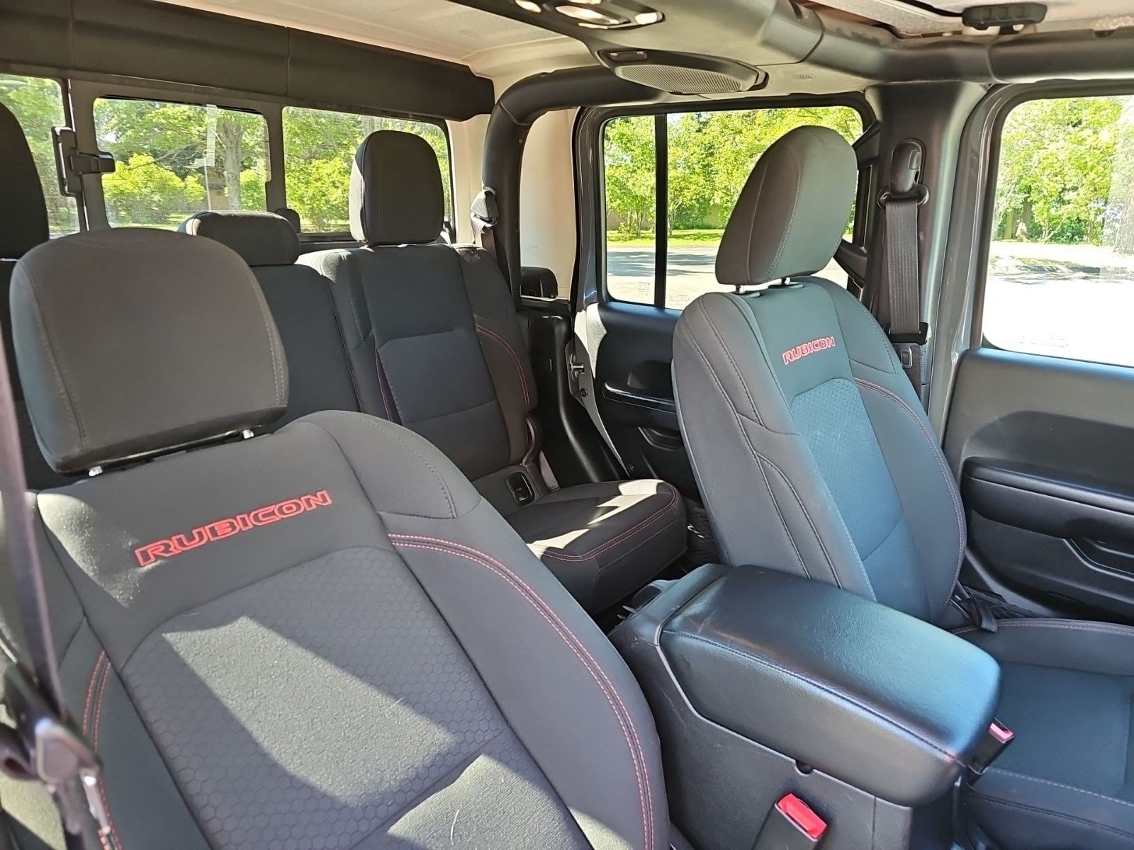 Used 2020 Jeep Gladiator Rubicon w/ LED Lighting Group AWD/4WD image 12