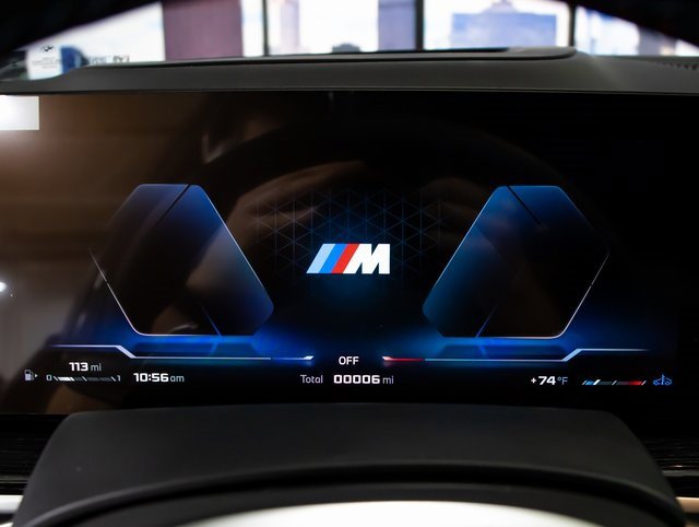 New 2026 BMW X7 M60i image 17