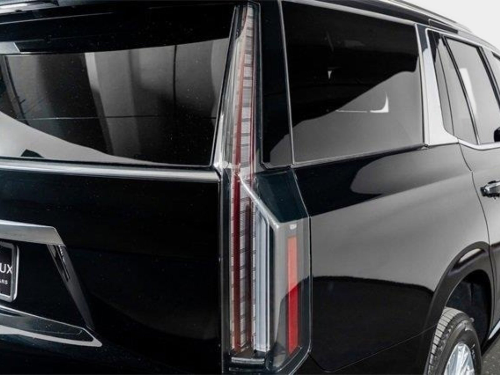 Used 2026 Cadillac Escalade Luxury w/ Touring Package image 32