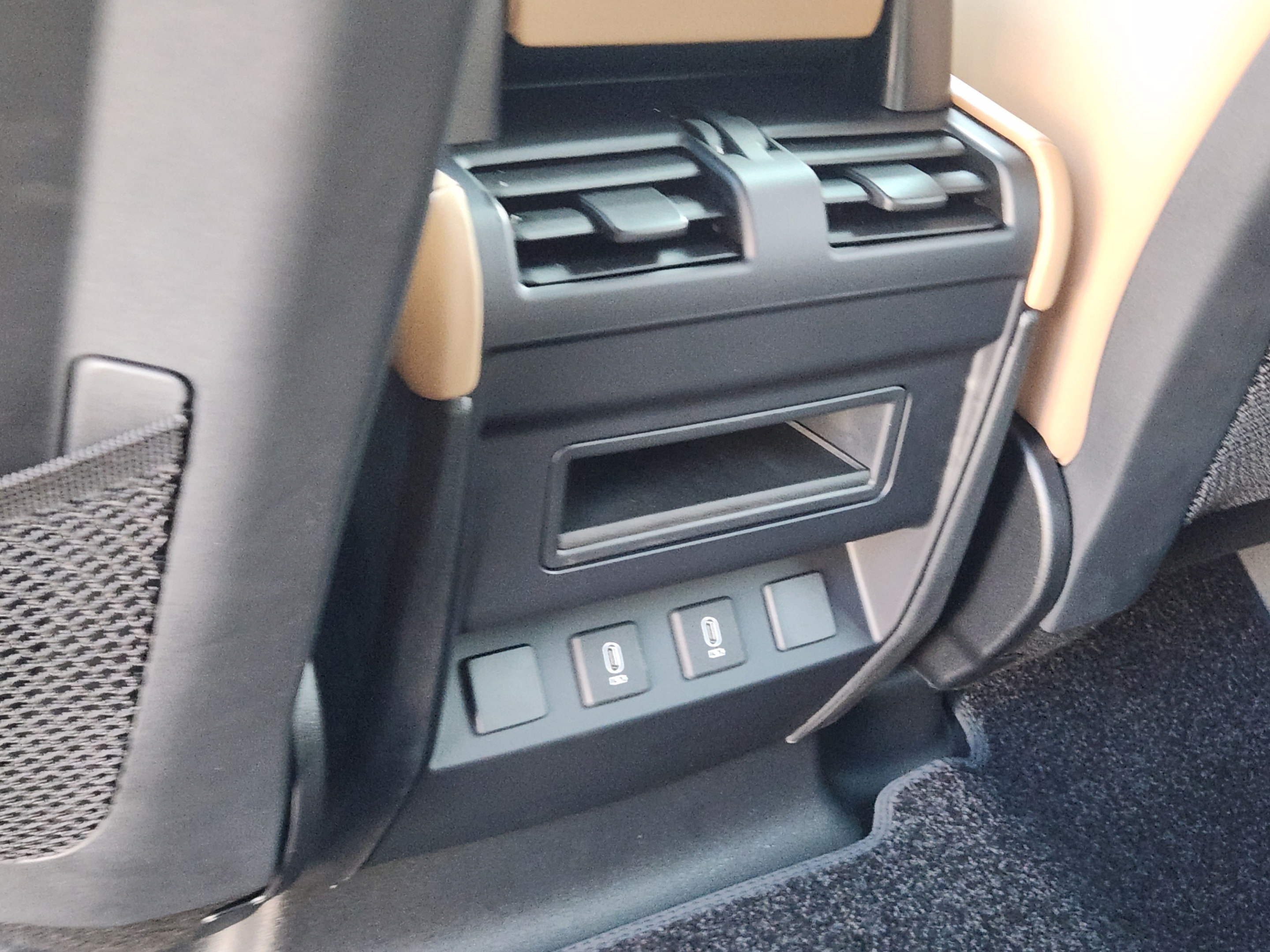 New 2026 Land Rover Defender 110 S AWD/4WD image 25