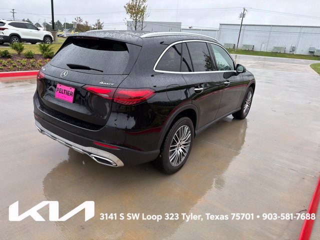 Used 2025 Mercedes-Benz GLC 300 4MATIC image 11
