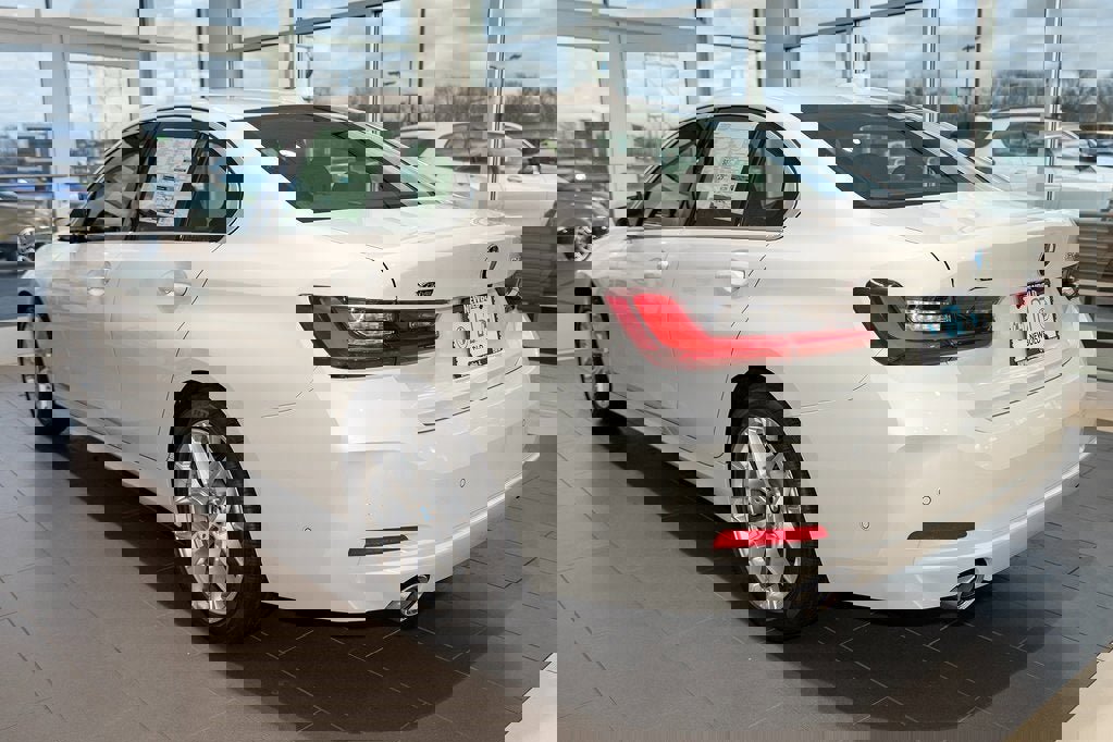 New 2026 BMW 330i xDrive Sedan w/ Premium Package image 4