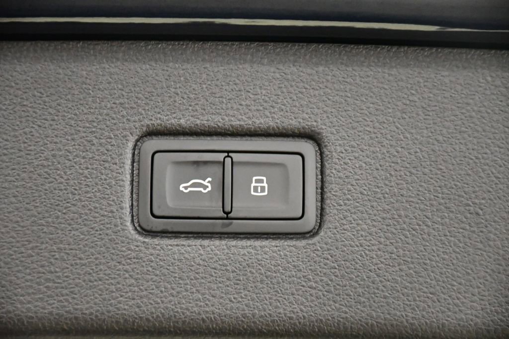 New 2026 Audi Q7 2.0T Premium image 57