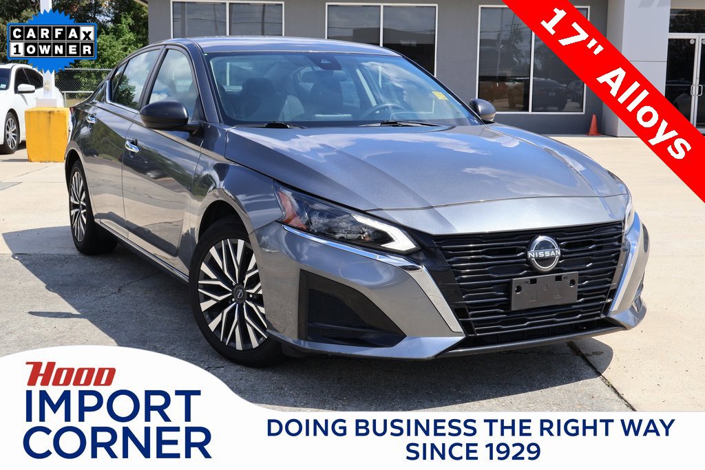 Used 2024 Nissan Altima 2.5 SV