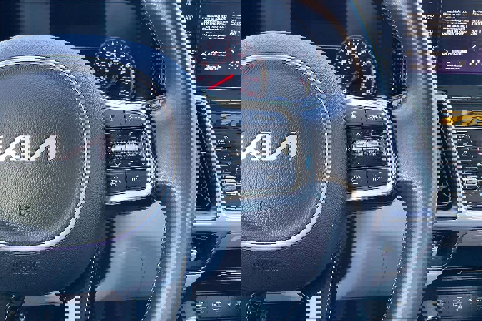 Used 2023 Kia Sorento S image 19