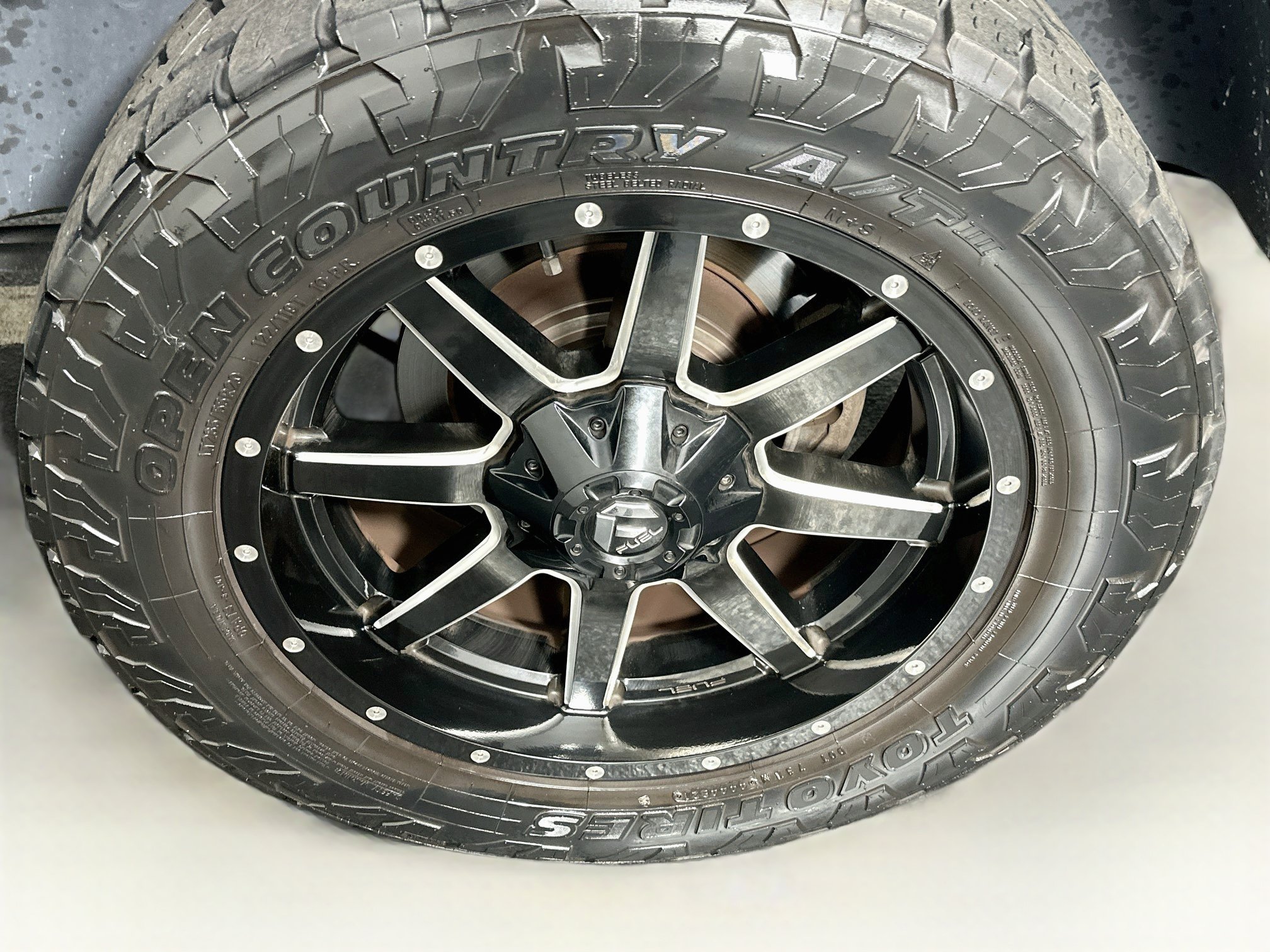 Used 2017 RAM 1500 Rebel w/ Luxury Group AWD/4WD image 11