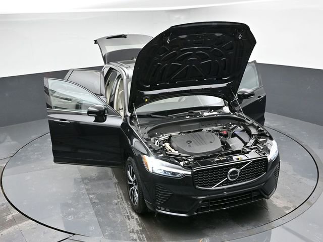 Used 2024 Volvo XC60 B5 Plus image 40