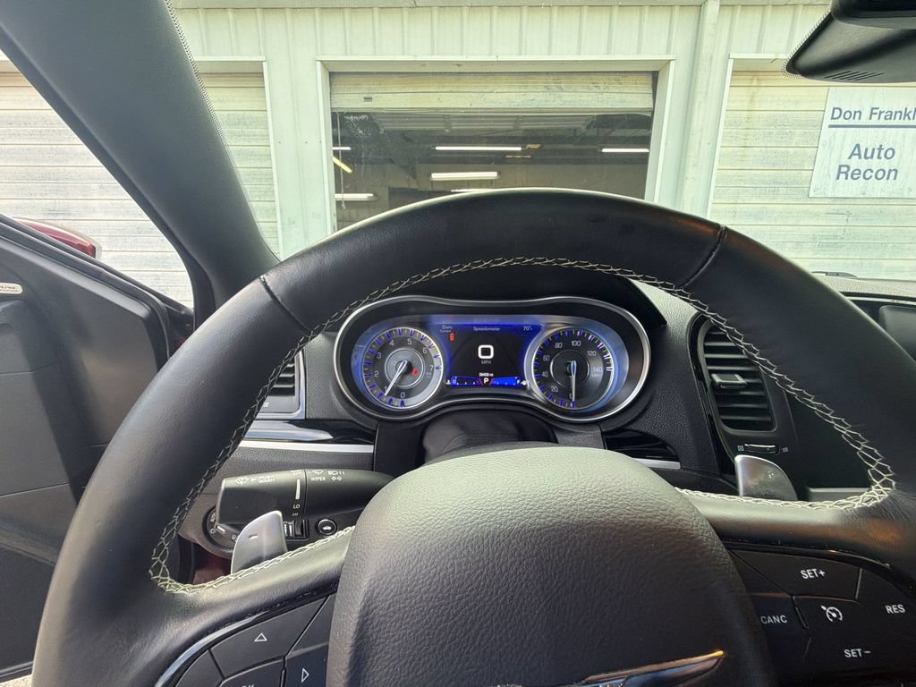 Used 2021 Chrysler 300 S w/ Comfort Group RWD image 15