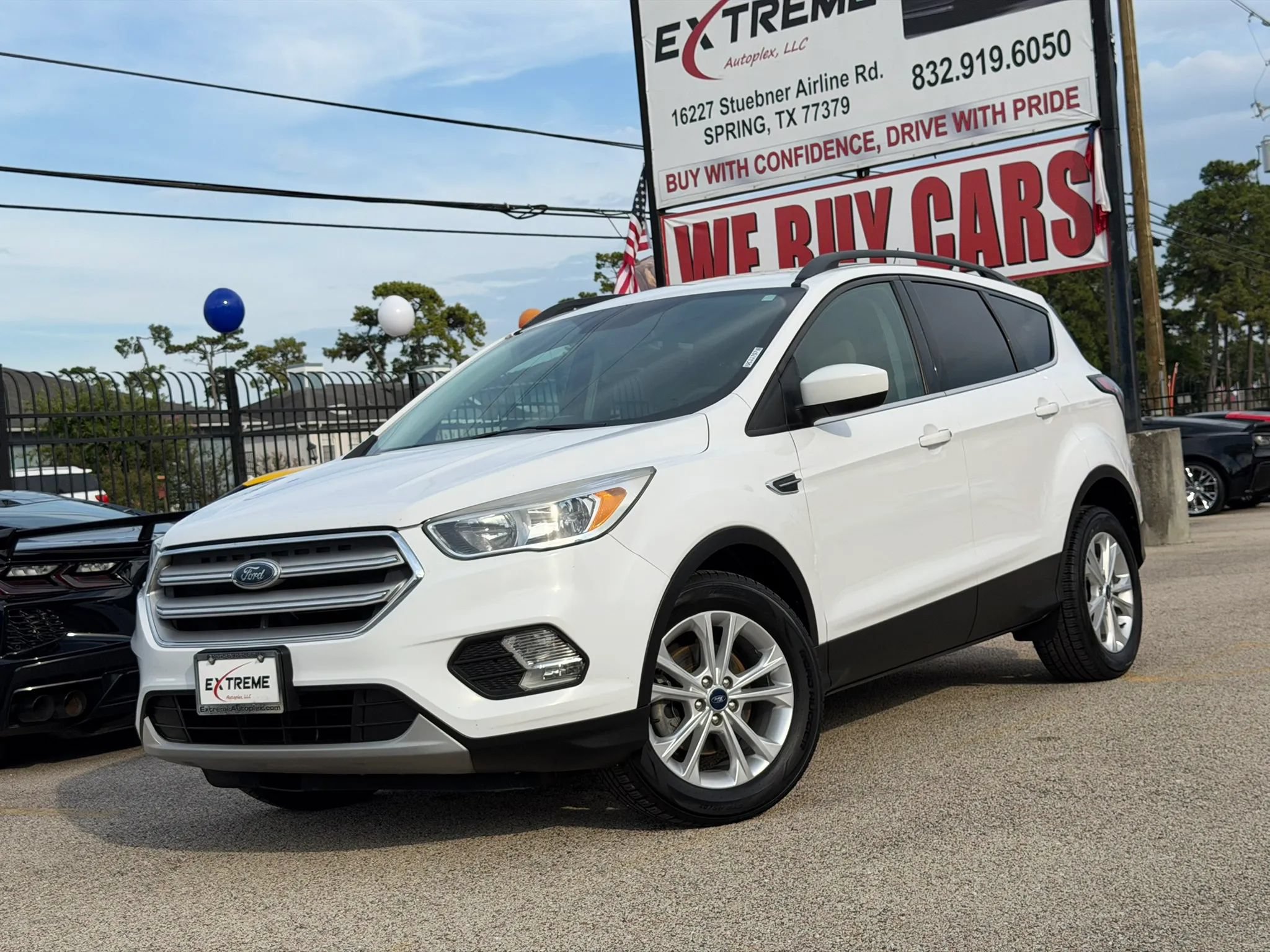 Used 2018 Ford Escape SE FWD image 1