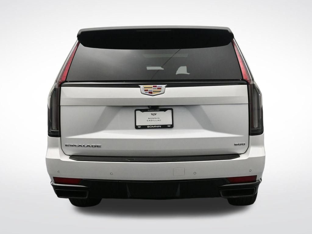 Certified 2022 Cadillac Escalade ESV Sport w/ Touring Package AWD/4WD image 4