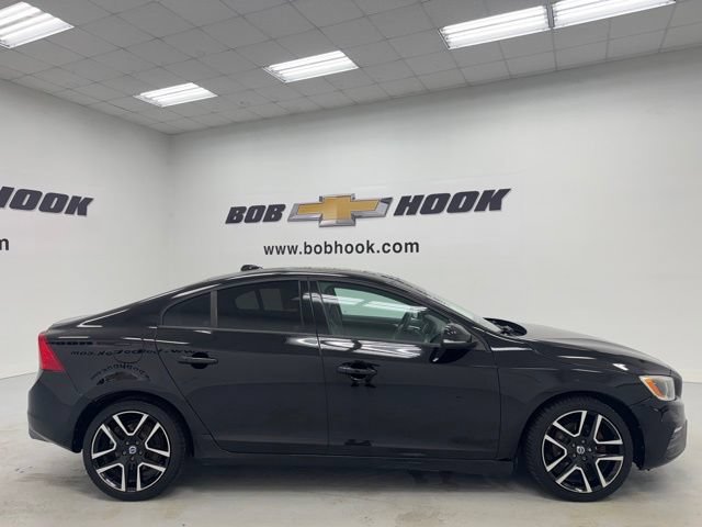 Used 2017 Volvo S60 T5 Dynamic FWD image 4
