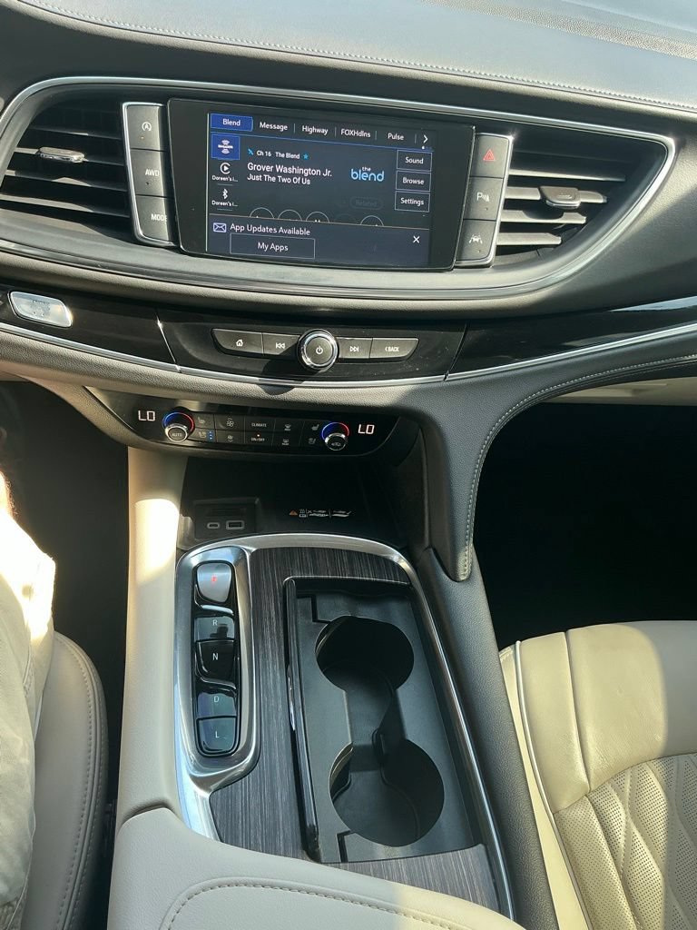 Used 2023 Buick Enclave Avenir w/ Avenir Technology Package AWD/4WD image 13
