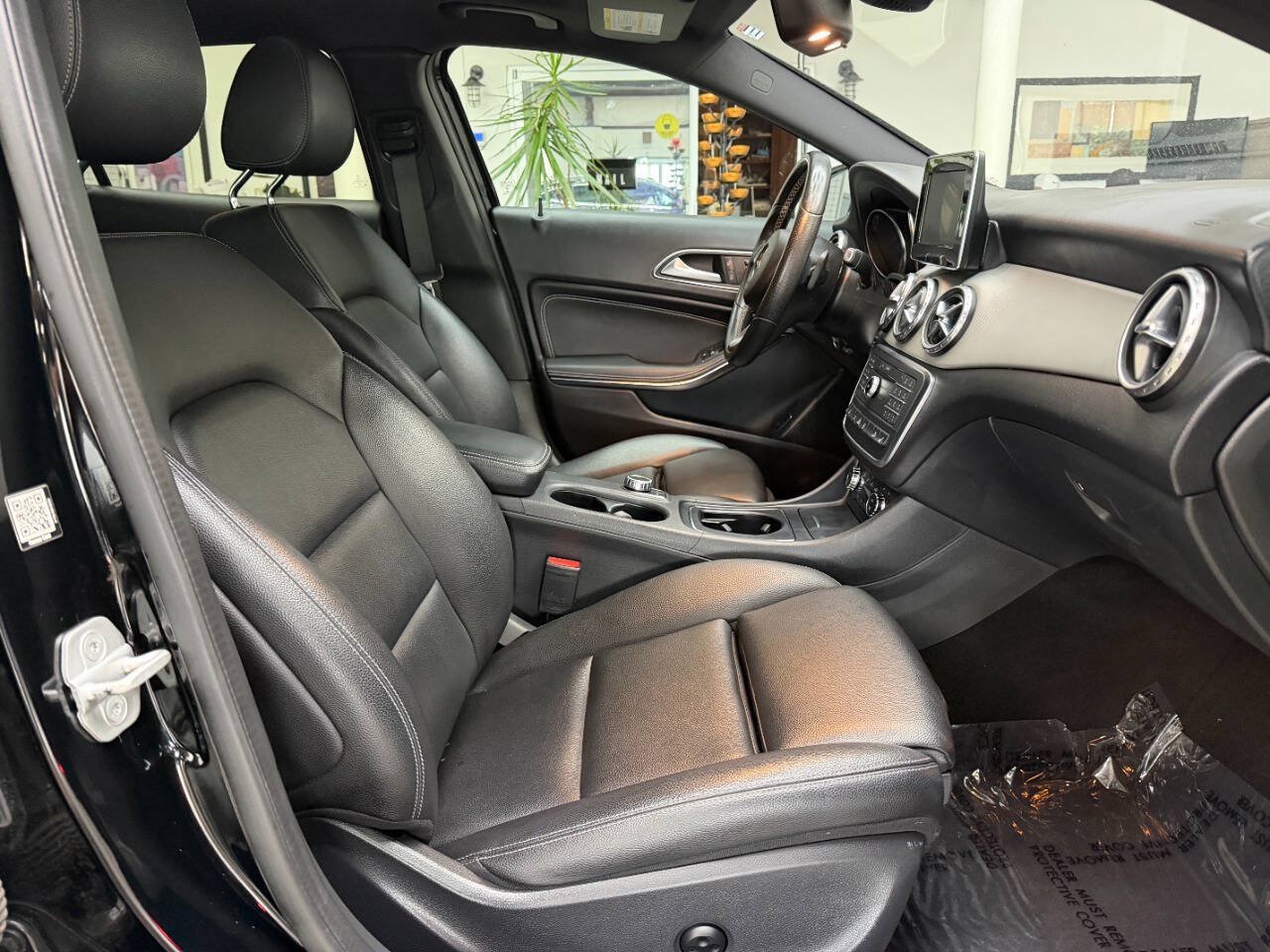 Used 2017 Mercedes-Benz GLA 250 4MATIC image 17