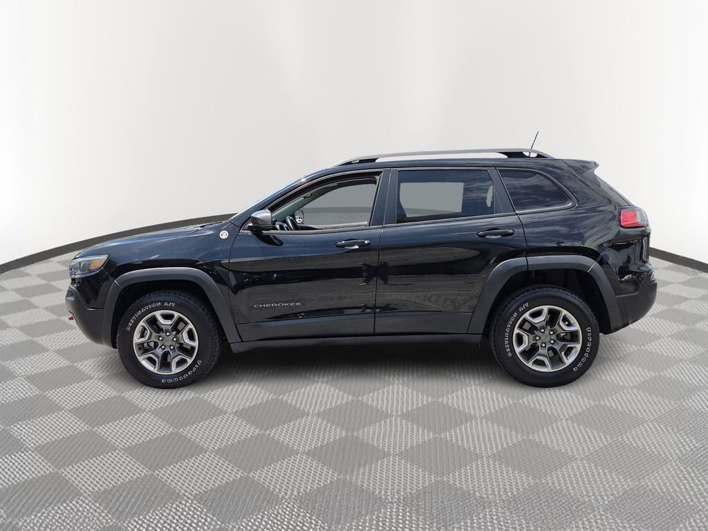Used 2019 Jeep Cherokee Trailhawk w/ Cold Weather Group AWD/4WD image 3